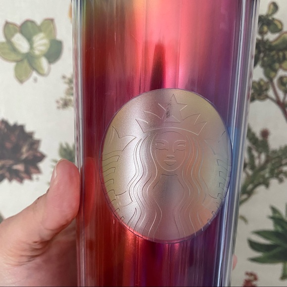 Starbucks Summer 2021 Rainbow Straw Kaleidoscope Pride 24oz Dome Lid Tumbler - Picture 3 of 11